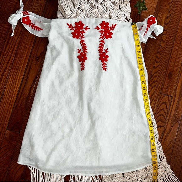 Lulu’s | Crysta Floral Embroidered Off the Shoulder Dress - Picture 4 of 7